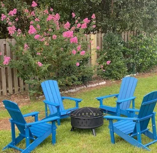 Burnside Beauty 4br Pingpong Patio * Tallahassee