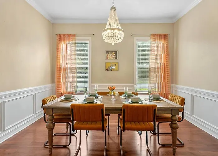 Burnside Beauty 4br Pingpong Patio * Tallahassee