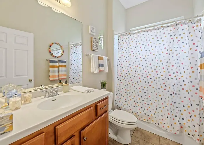 Burnside Beauty 4br Pingpong Patio * Tallahassee