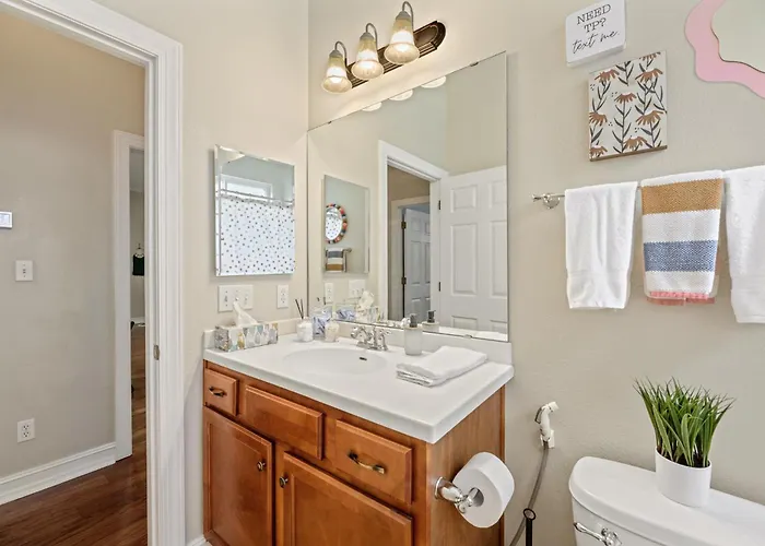 Burnside Beauty 4br Pingpong Patio Tallahassee
