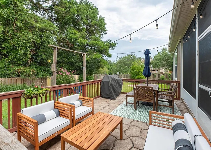 Burnside Beauty 4br Pingpong Patio Tallahassee